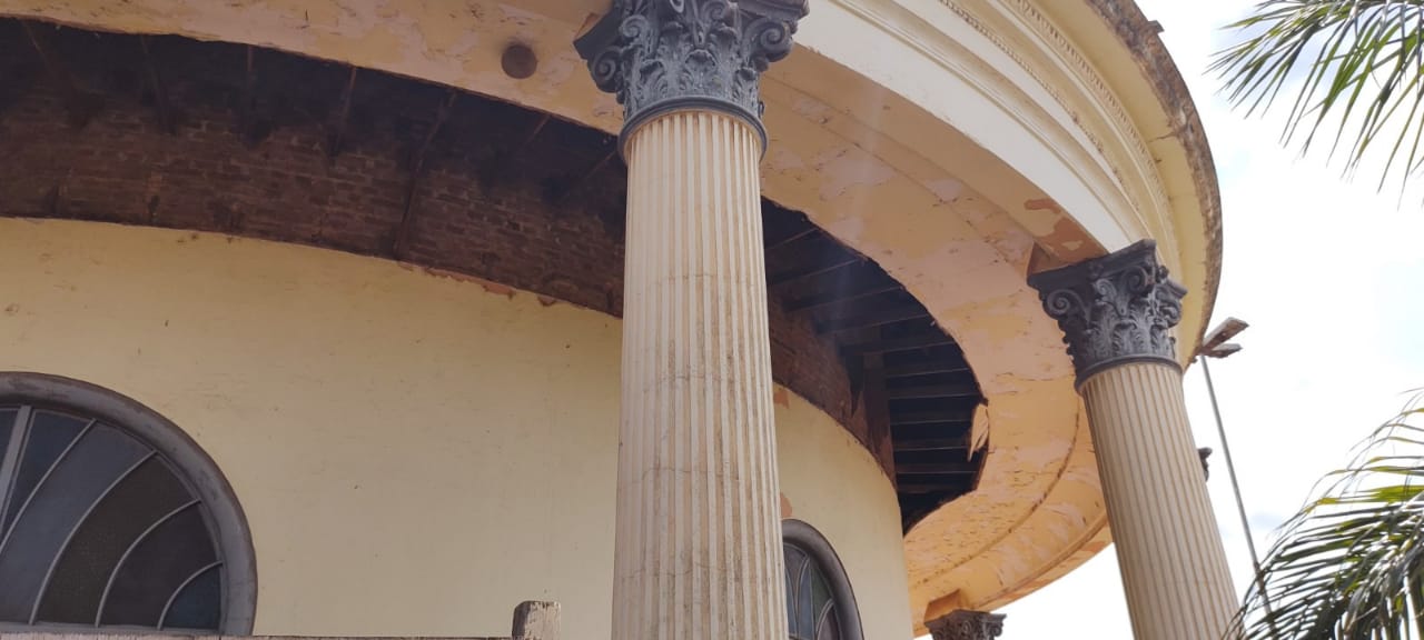 Foto 5 de 8 — Capela do Cemitério São Bento segue se despedaçando e ficará fechada para mais um Finados